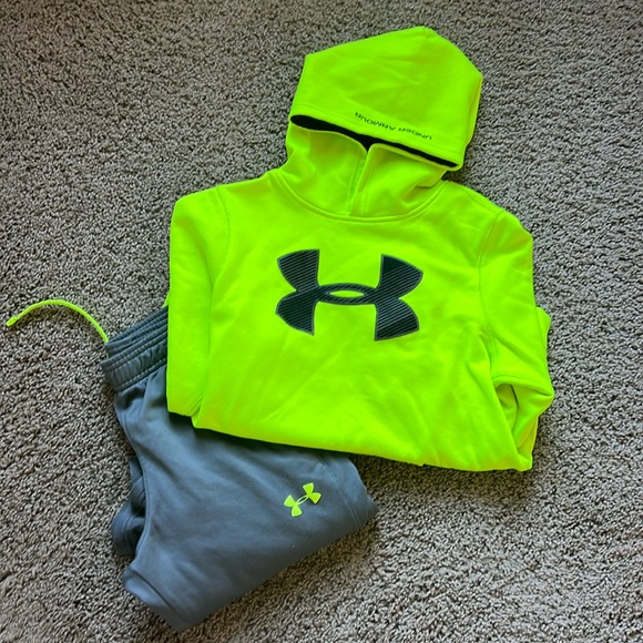 Under Armour Other - Boys UA hoodie and pants set